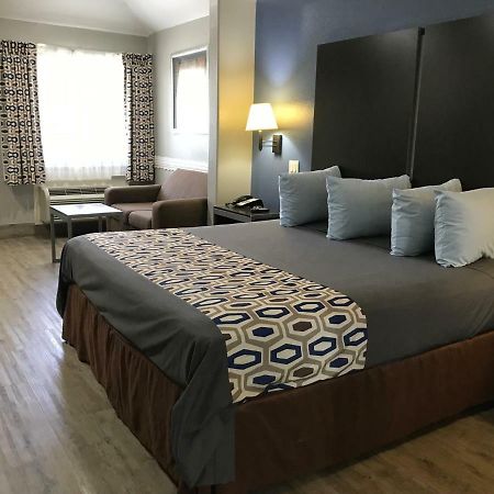 Camelot Inn And Suites Aldine ภายนอก รูปภาพ