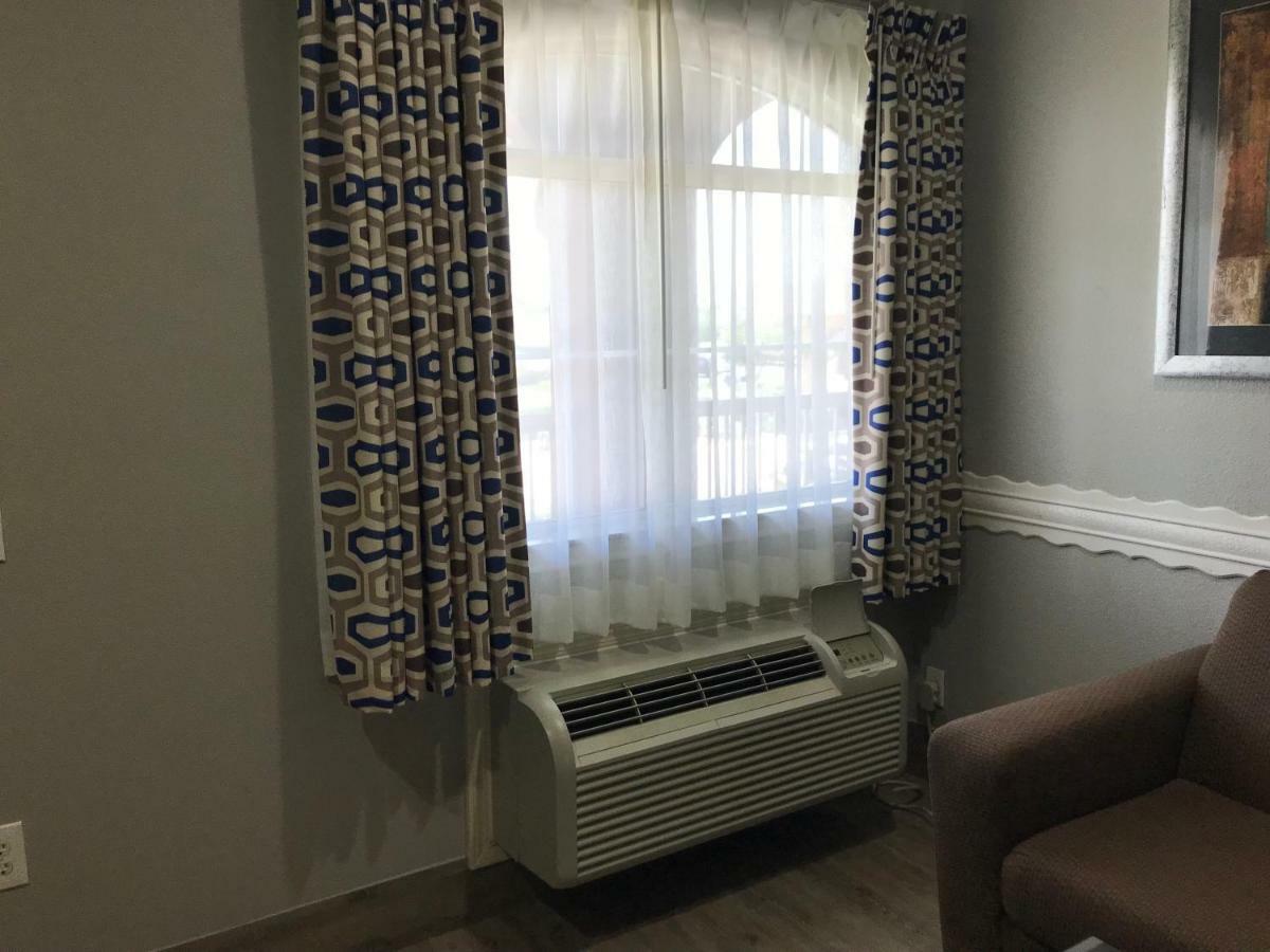 Camelot Inn And Suites Aldine ภายนอก รูปภาพ